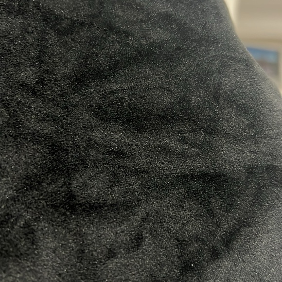 Small Velvet texture long sleeve top - Picture 2 of 4